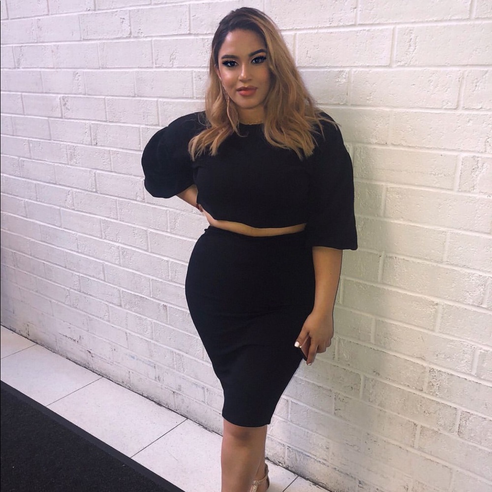 Black Long Puff Sleeve crop top